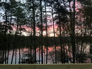 Image of Cozy Pet Friendly Cottage, 2 story Deep Water Dock - bring your boat!