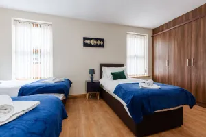 Image of Albert - 5 Bedrooms Sleeps 11 Parking Wi-Fi Contractors