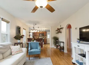 Image of The Blue Bungalow in Downtown Weaverville. Walk to Main Street.