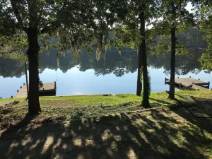 Image of Waterfront Cottage Hideaway!