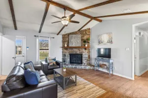 Image of Double Diamond Rentals - Cozy Home for Travelers