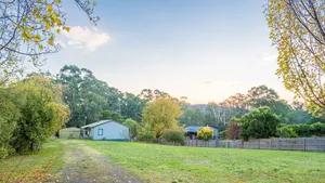 Image of BUXTON BEAUTY - Central location, river views