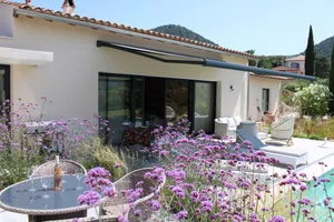 Image of Villa moderne avec jacuzzi, piscine et vue