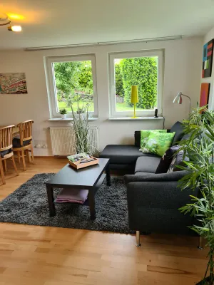 Image of Very quiet, in almost green surroundings