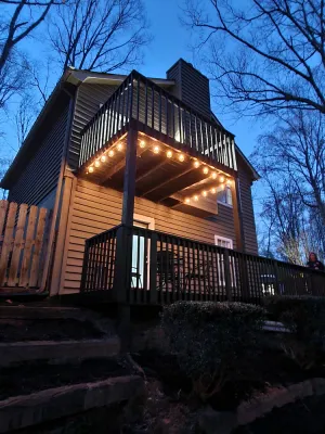 Image of NEWLY remodeled house. Close to Vineyards & Lake Lanier