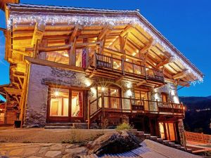 Image of Chalet, wifi, ski-in\/ski-out & foot of the slopes, sauna, terrace, balcony, parking, tv, 170-180m²