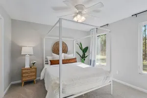 Image of Lakefront 4BR Retreat Near Kings Bay Modern & Remote Work Ready