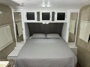 Image of Comfortable RV_Self Check-in, freeWIFI, Free parking, full kitchen, bathroom.