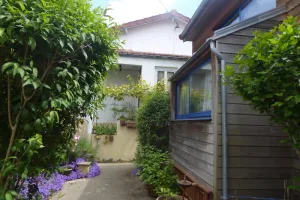 Image of Beautiful house with garden in a quiet dead end near Paris, in Antony