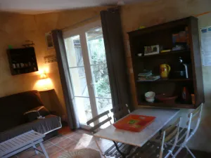 Image of Gîte Notre Cabanon in Provence for \"green\" living