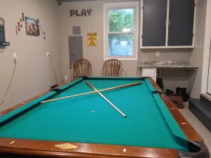 Image of Outdoor Rec Hub 4bed\/ 2bath + Rec Room + Boat Parking