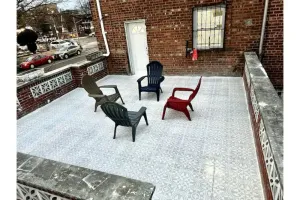 Image of Elegant Cozy Spacious Home near train with parking
