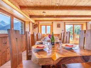 Image of Chalet, wifi, 50m from shops, sauna, terrace, balcony, parking, tv, 170-180m², Les Arcs