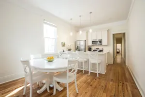 Image of Fabulous Location on Magazine Street!