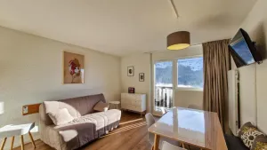 Image of 200m from resort center, 2nd floor, view ski slopes, balcony, tv, ski locker, 25m², Flaine
