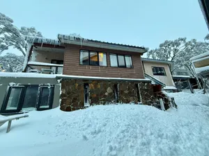Image of Refined 3 bedroom Alpine Retreat, 450m from Ski lifts and slopes