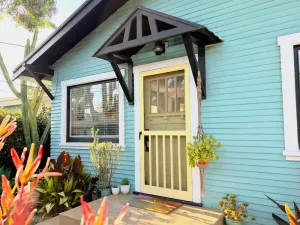 Image of Charming Beach Bungalow in Midtown ++