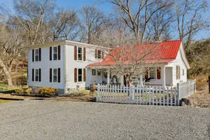 Image of 1900 Farmhouse