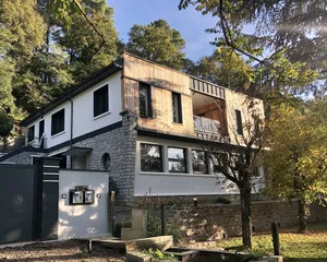 Image of House in a green setting 2 minutes from Brive