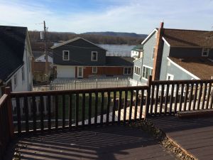 Image of Victorian era Mississippi riverview retreat.