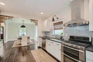 Image of Exquisitely Restored Boulder County Victorian Cottage, c1906 🏡