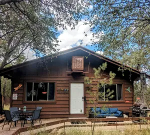 Image of Relaxing house on 8 acres with trails, bird garden & tours Ramsey Canyon Retreat
