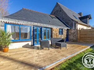 Image of Charmante maison en Anjou Bleu, 2 pers, terrasse, poêle à bois, équipements bébé, cuisine équipée - FR-1-622-72