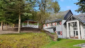 Image of Vacation home for 12 people, 8 rooms, 4 bathrooms with fireplace and large lounge
