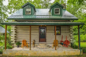 Image of All season getaway. Relax at The \"Wilberness\" Log Cabin close to Rocky Fork Lake