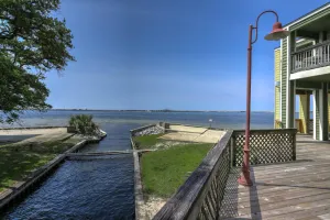 Image of Peaceful Haven in FWB|Window Views of Intracoastal Waterway & Canal|Close to Military Bases