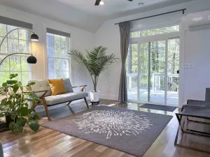 Image of Honey House—beautiful detached Modern loft near UVA, Downtown and Monticello