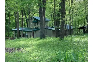 Image of Treetops Cabin in the Woods!