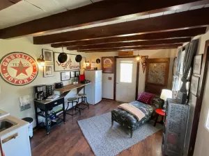 Image of Cozy Tinyhouse Jmudowntown Fire Pit Yard