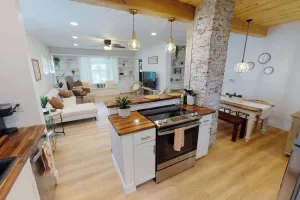 Image of Blue Bungalow: Bright and Beautiful