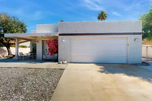Image of Recently Updated Home w\/ Private Patios: 15 Mins From Downtown Palm Springs