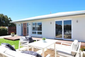 Image of Beach Haven - Modern home located right in town, you wont get better.