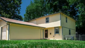 Image of 🌻BBQ🌻Luxury King Beds🌻Nearby Parks🌻 Reserved Parking🌻Smart TVs🌻Google Fiber🌻W\/D🌻