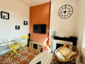 Image of Studio climatisé avec Wi-Fi et Netflix - Fac, Gare & Centre à pied