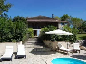 Image of Traditional 1 bed French gite,  with private pool,  3 acres of garden.  Aircon.