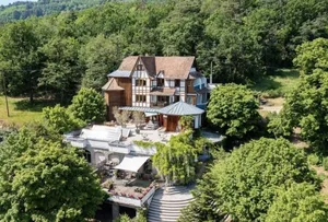 Image of Magnificent villa\/manor house\/Bergheim forest