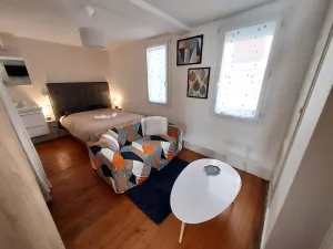 Image of ★ Charming 3 bedroom house ★ Near train station ★ Wifi ★