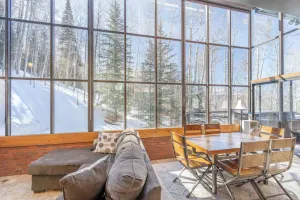 Image of 5 min to lifts - Hot Tub - Free Car -Mountain Views - Privacy