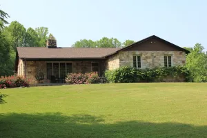 Image of Stone Lodge on 25 ac., 2 miles from New River Gorge National Park