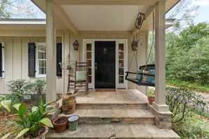 Image of Downtown Fairhope Cottage just minutes from shops, restaurants, & bay