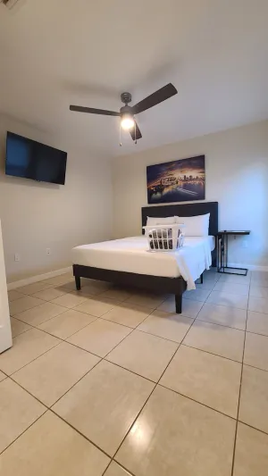 Image of City Lights Queen Bedroom with Shared Lavatory