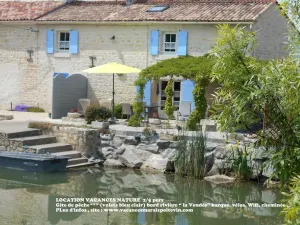 Image of Marais Poitevin, fishing GITE, riverside with boat, bikes, fireplace
