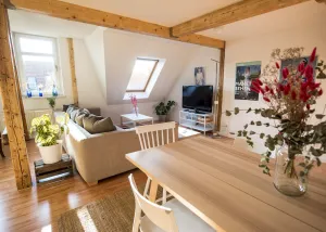 Image of Helles 80m2 Maisonette-Loft mit Balkon, Kingsize Bett, Smart-TV, etc