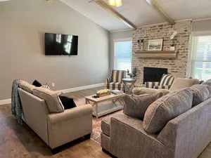 Image of New! Minutes from TTU, LCU, medical district, & golf