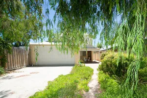 Image of Close to beach and town in a quiet location.