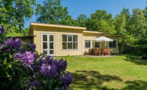 Image of Acacialaan 10 vacation in a modern bungalow in nature